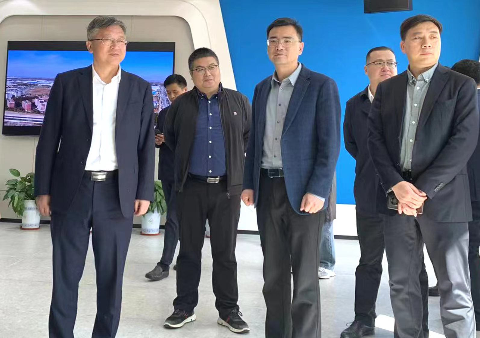 市委书记孙建年视察凤来仪·经开众荟人才社区